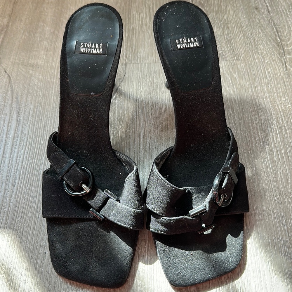 Stuart weitzman short heel black